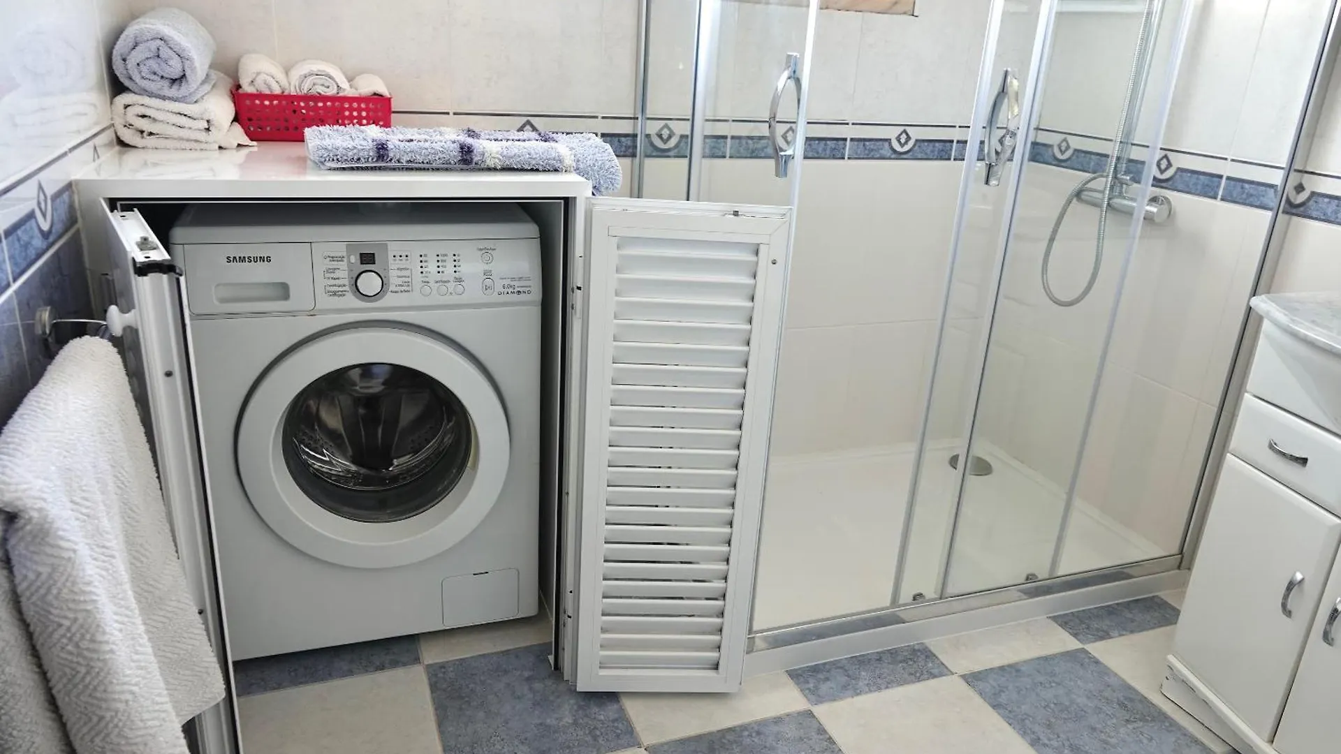 Aylevarroo Penthouse Caniço 0*,